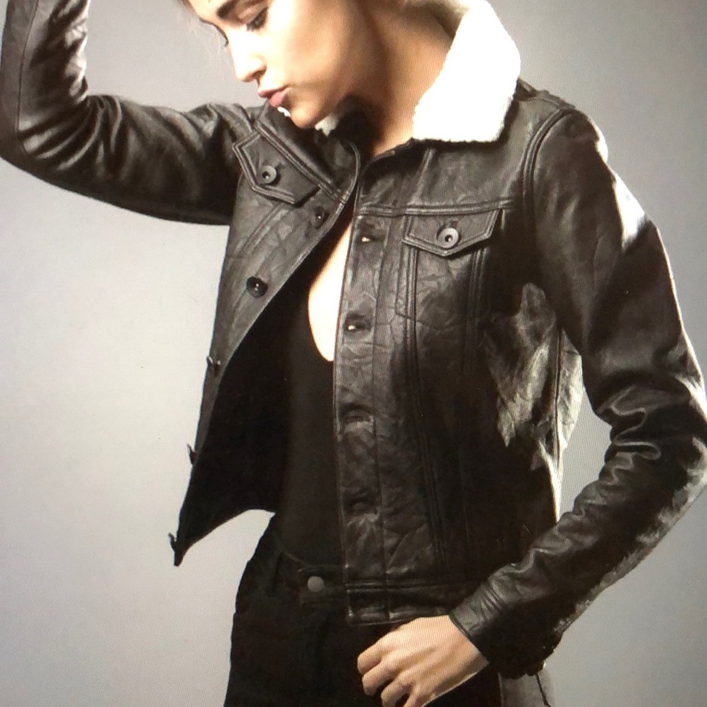 Linea Pelle button-up leather jacket with faux fur removable collar